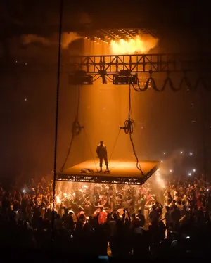 Standing Platform Kanye West Saint Pablo Wallpaper