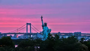 Statue Of Liberty Purple Sky Wallpaper