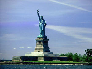 Statue Of Liberty Water Wallpaper