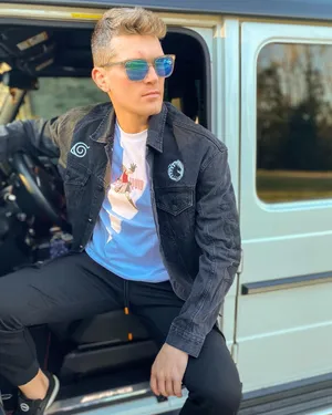 Stephen Thompson During A Victorious Moment In The Ring Wallpaper