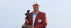 Stewart Cink Wearing Plaid Suit Wallpaper