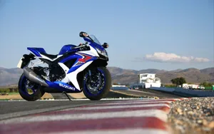 Suave Suzuki Gsx R Sports Motor Bike Wallpaper