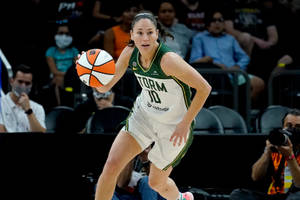 Sue Bird Gameplay Drive Wallpaper