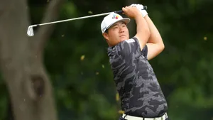 Sungjae Im Swinging A Club Wallpaper