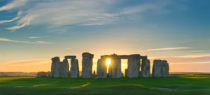 Sunrise In Stonehenge England Wallpaper