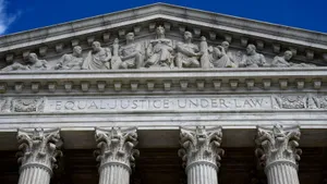Supreme Court Building Western Facade Wallpaper
