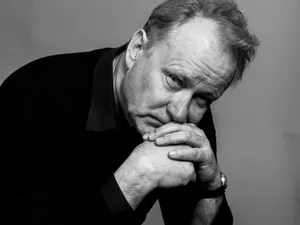 Swedish Actor Stellan Skarsgard During The Independent Photoshoot Wallpaper