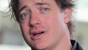 Sweet Look Brendan Fraser American Actor Wallpaper