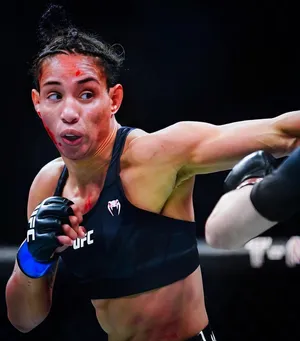 Taila Santos With Bloody Face Wallpaper