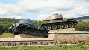 Tank Vintage Statues Wallpaper