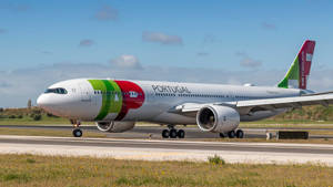 Tap Portugal Runway Wallpaper