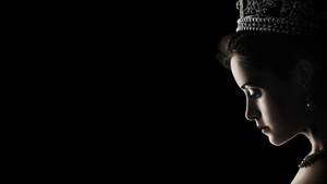 The Crown Queen Elizabeth Black Backdrop Wallpaper