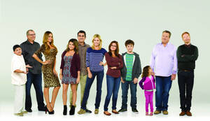 The Dunphy Family Brings Its Unique Brand Of Comedy To Abc's Hit Show, Modern Family. Wallpaper