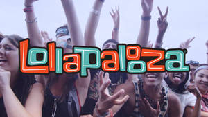 Thousands Of Music Fans Unite At Lollapalooza Wallpaper