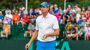 Tim Petrovic Against The Crowd Wallpaper