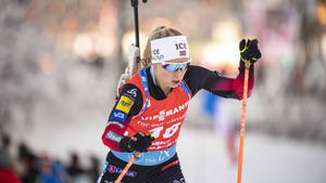 Tiril Eckhoff In Biathlon Action During The Ibu World Cup Wallpaper