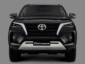 Toyota Fortuner Black Legender 2021 Model Wallpaper
