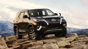 Toyota Fortuner Bs 6 Model Wallpaper