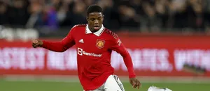 Tyrell Malacia Red Long Sleeve Wallpaper