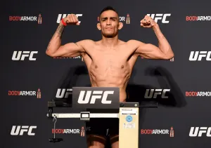 Ufc Weigh-in With Tony Ferguson Wallpaper