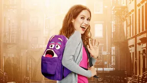 Unbreakable Kimmy Schmidt Kimmy With Backpack Wallpaper