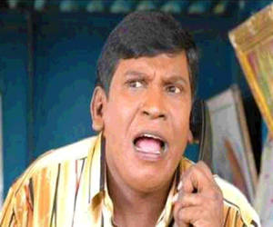 Vadivelu Taking A Phone Call Wallpaper