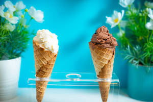 Vanilla And Chocolate Ice Cream Wallpaper