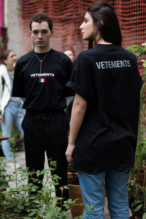 Vetements Black T-shirts Wallpaper