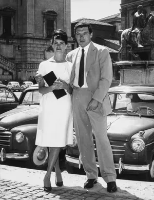 Vintage_ Elegant_ Couple_1960s Wallpaper