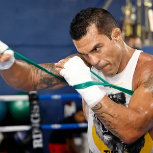 Vitor Belfort Media Workout In 2021 Wallpaper
