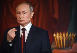 Vladimir Putin Dressed In Royal Attire Wallpaper