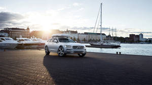 Volvo V90 Cross Country Wallpaper