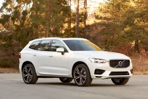 Volvo Xc60 White Wallpaper