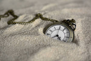 Watch On White Sand Tiempo Background Wallpaper