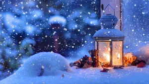 Winter Night Desktop With A Glowing Lamp Wallpaper
