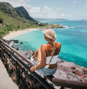 Woman In Oahu Wallpaper