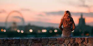 Woman Photo Background Wallpaper