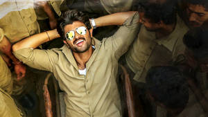 World Famous Lover Lead In Prison Wallpaper