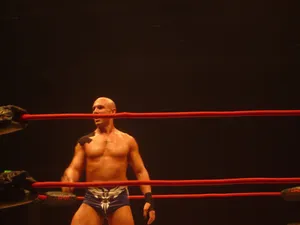 Wrestlerin Ring Stance Wallpaper