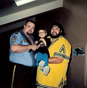 Wrestlers With Child Vintage Photo Wallpaper