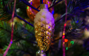 Yellow And Silver Christmas Bauble Wallpaper