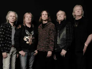 Yes - Iconic British Progressive Rock Band Wallpaper