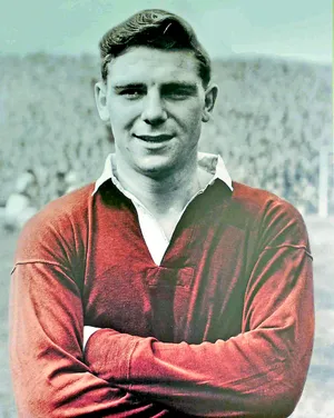 Young Legendary English Footballer Duncan Edwards Wallpaper
