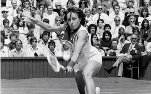 Young Martina Navratilova In Monochrome Wallpaper