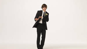 Zac Efron Looks Dapper In A Tuxedo. Wallpaper